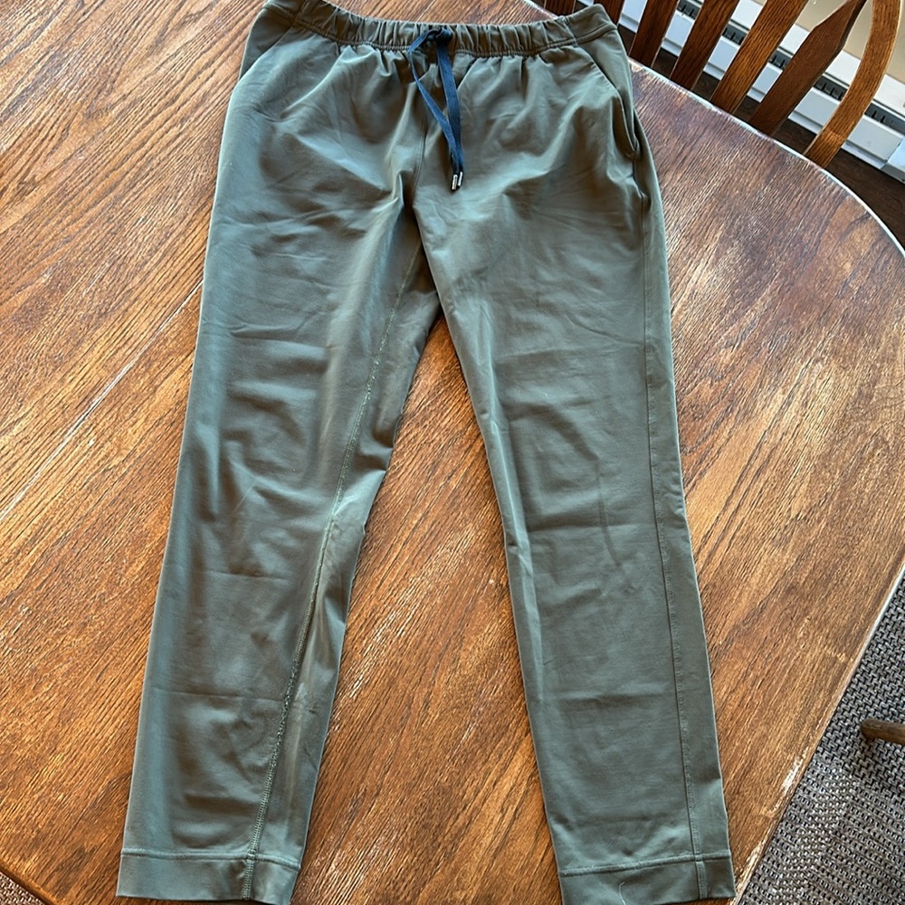 Lululemon pants